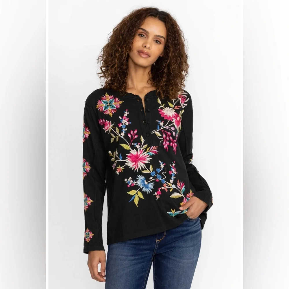 Johnny Was Julie Raw Seam Henley Top Black Floral Embroidered Small - Picture 1 of 11